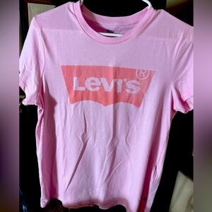 Woman’s Levi’s tee - Never worn. NWOT